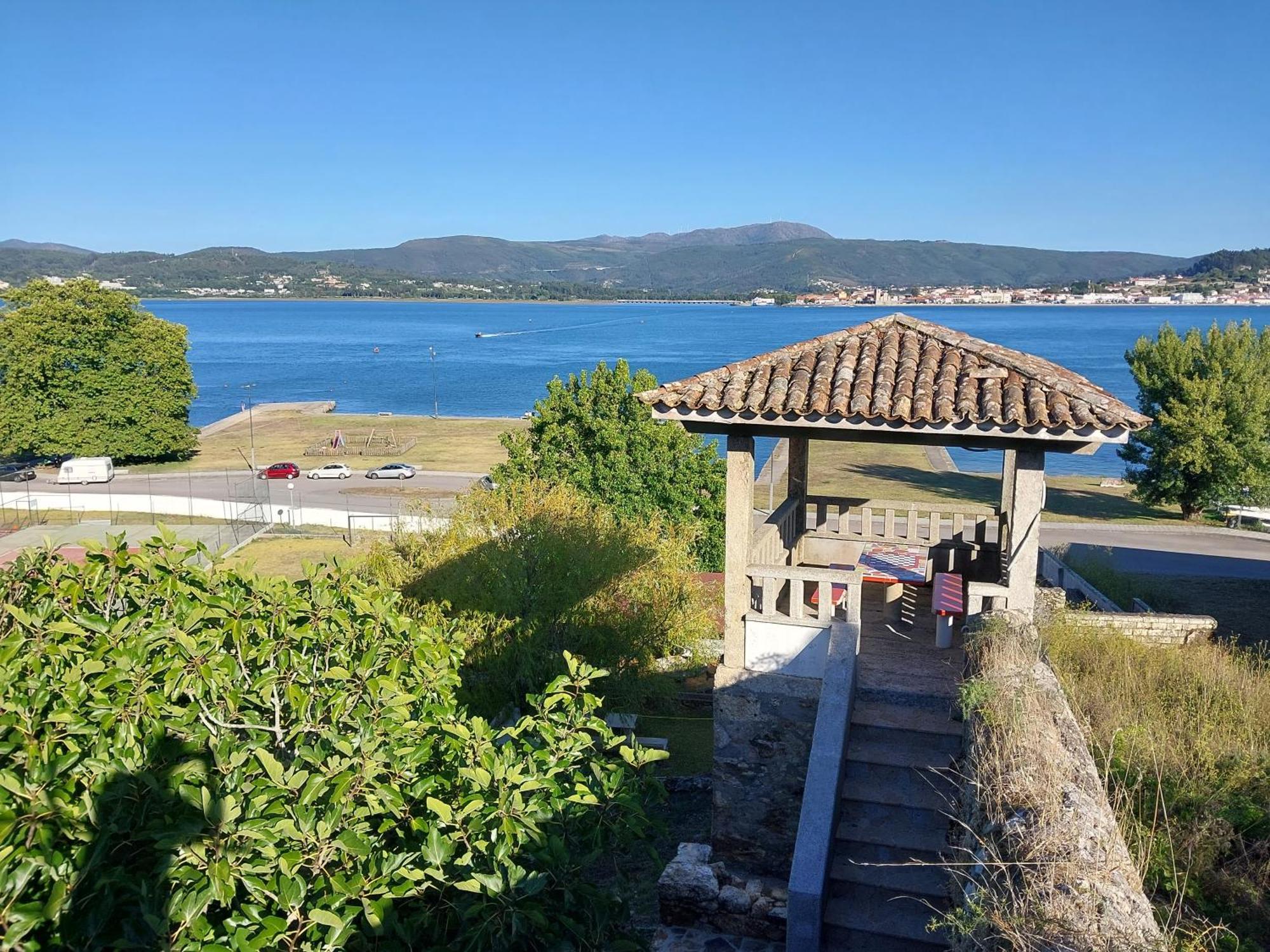 Apartamento Para 5 Con Vistas A Portugal Apartment A Guarda Exterior foto